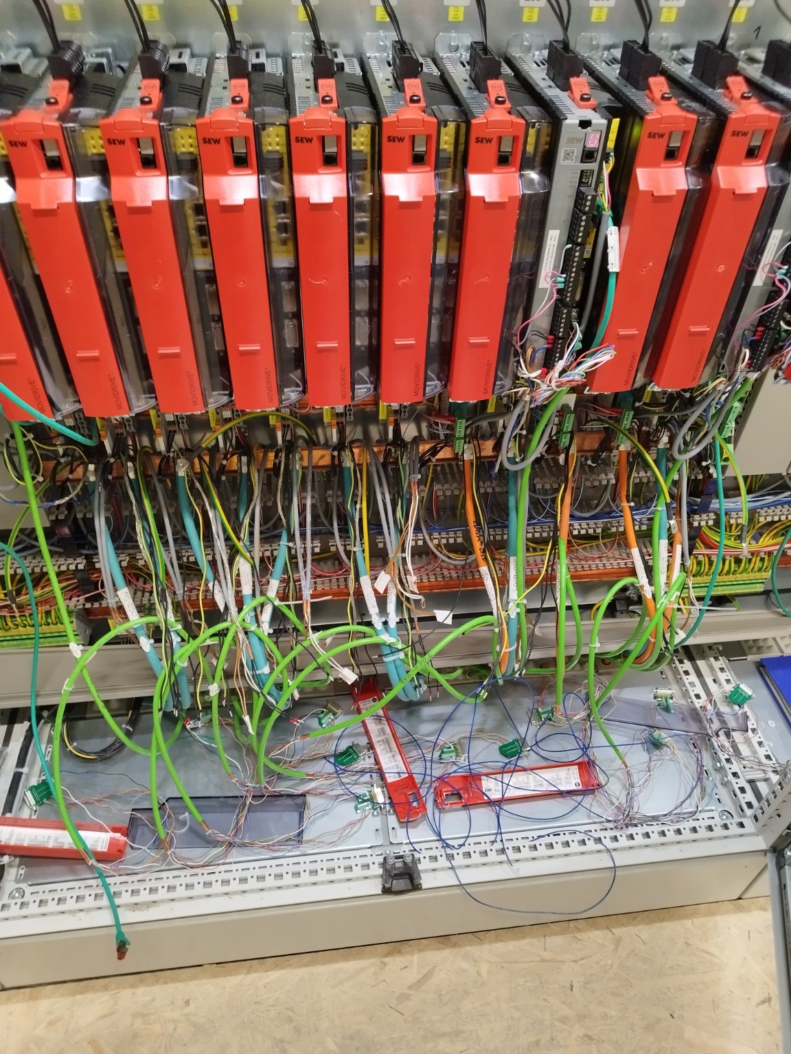 Control cabinet wiring